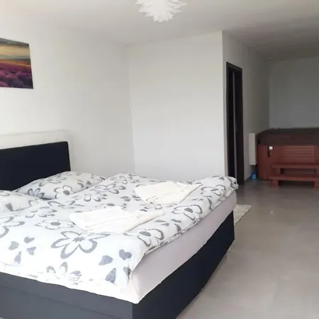 Appartement Sirava Apartman S Jacuzzi